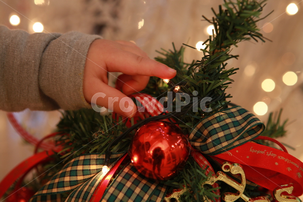 크리스마스,겨울,트리,아이손,사람,인간,손짓,겨울,계절,winter,season,메리크리스마스,성탄절,merry christmas