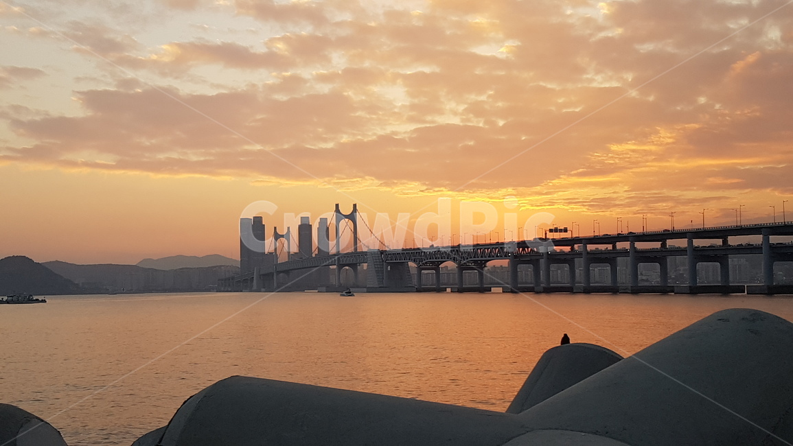 바다,노을,붉은노을,해질녘,광안대교,부산,건축물,건물외관,exterior,building,structure,architecture,construction