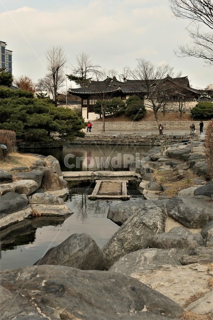 남산골한옥마을,한옥마을,남산,옛건물,내천,자연,풍경,nature,landscape,한국자연풍경,한국자연경관,korea nature landscape,human,인간,person,사람