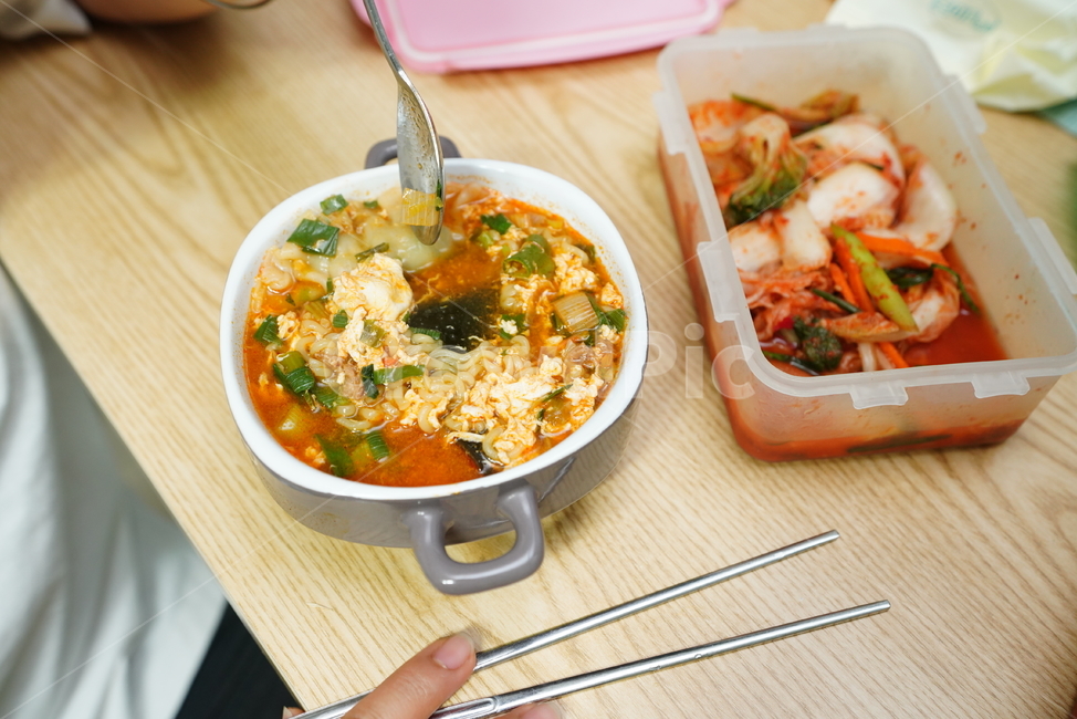 라면,면요리,음식,푸드,먹거리,안주,식사,간식,국물,noodle,bowl,사발