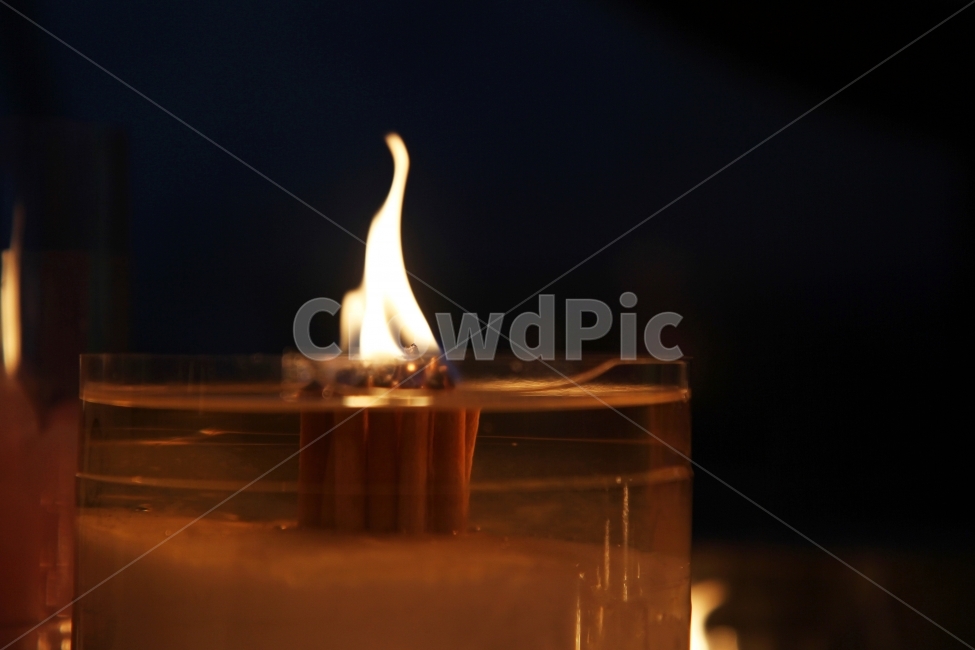 Candlelight,candle,guttered candle,Buddhism image,Emotional photo