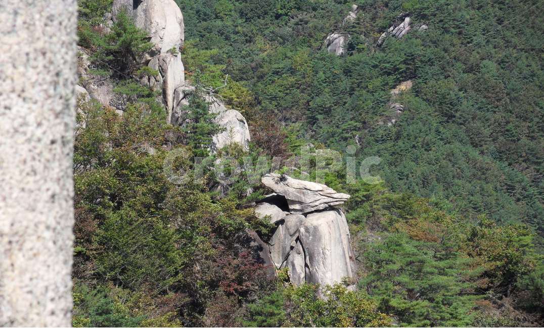 두꺼비모양바위,가야산,만물상,합천,기암괴석,가을정취,gayamountain,toadrock,자연,풍경,nature,landscape,한국자연풍경,한국자연경관,korea nature landscape,outdoors,옥외,cliff,낭떠러지,mountain,산