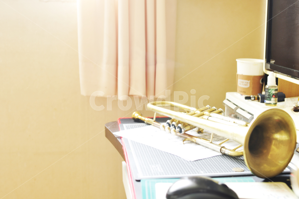 트럼펫,악기,나팔,감성,음악,정물,소품,악기,음향기기,musical instrument,musical equipment