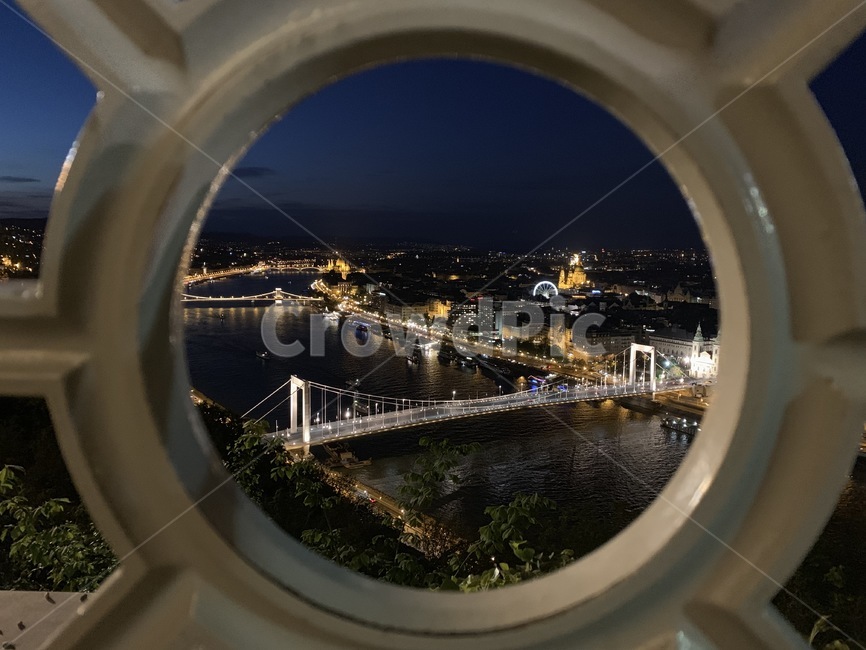 window,창문,porthole,현창,night,nigthscene