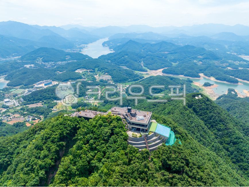 청풍호반케이블카,전망대,비봉산,정상,봉우리,산,청풍호,충주호,강,호수,남한강,시골,자연,녹색,여름,관광,제천시