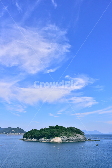 무인도,남해,water,물,ocean,대양,island,연안,섬,sea,바다,coast,해안선,shoreline,자연,land,땅,outdoors,옥외,nature,해상국립공원,푸른바다,하늘,구름,파랑색,블루톤,물결,배경,바탕,백그라운드,풍경,background,한국자연경관,자연,풍경,nature,landscape