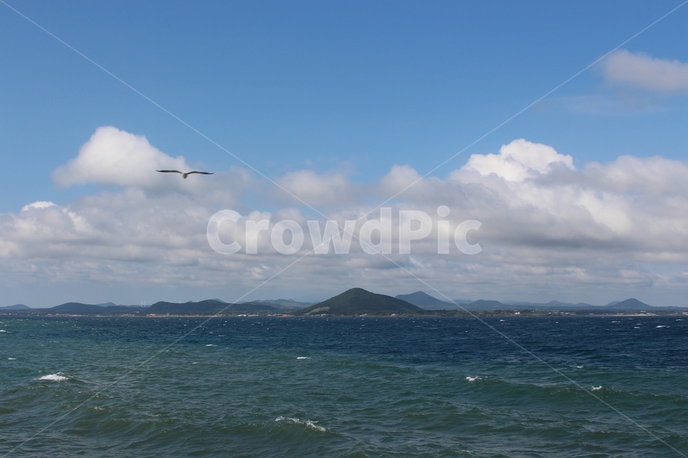 제주도,우도,바다,하늘,구름,자연,풍경,nature,landscape,한국자연풍경,한국자연경관,korea nature landscape,제주도,jeju,jeju island,outdoors,옥외,land,땅,sea,ocean,대양,water,물,shoreline,해안선,adventure,모험,leisure activities,레저 활동