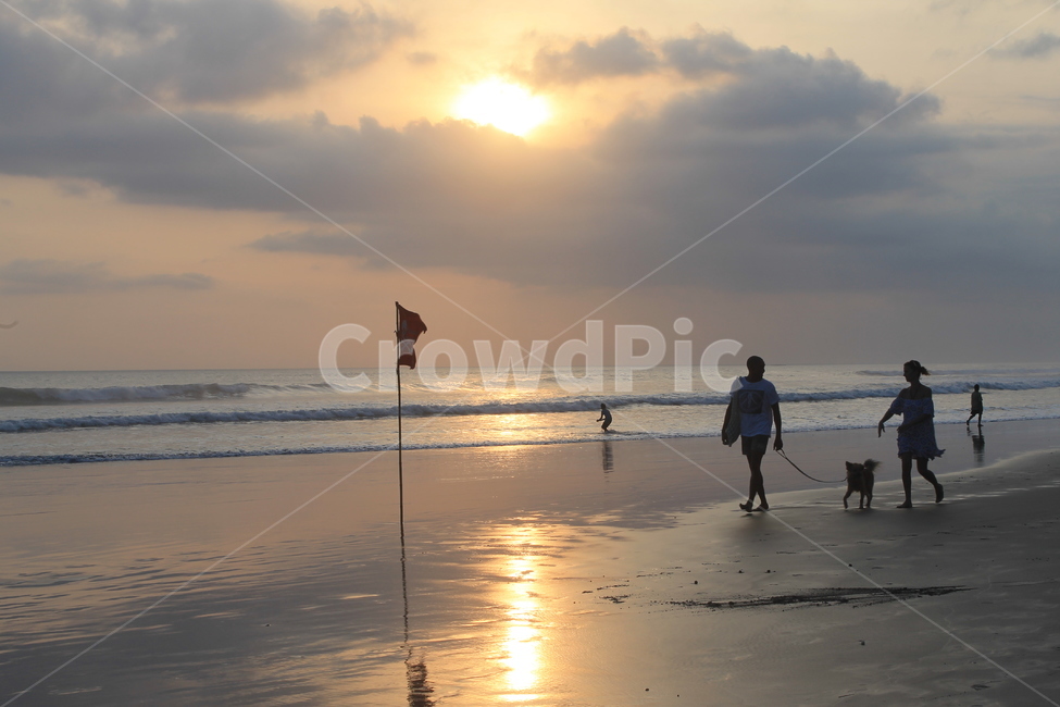인도네시아,발리,짱구,짱구해변,석양,일몰,황혼,반사,해,태양,그림자,indonesia,bali,canggu,canggubeach,sunset,beachsunset,dusk,twilight,sun,sky,하늘,바다석양,person,사람,human,인간,reflection,shadow