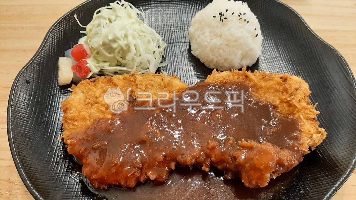 meal,cabbage,Pork cutlets,Fried food,pork cutlet,Light Western food,pork,rice,Homemade pork cutlet,food