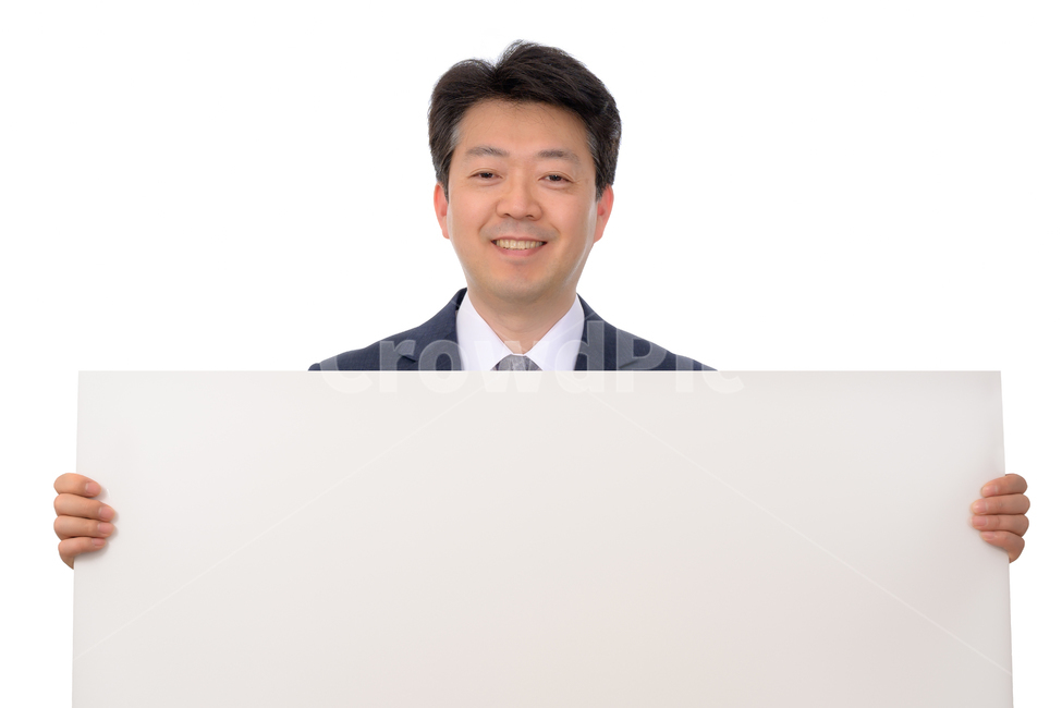 비즈니스맨,남자,직장인,사회인,회사원,1명,1인,한국인,중국인,일본인,아시아인,중년,중장년,비즈니스,사업가,사업,하얀배경,정장,양복,ceo,수트,사장,40대,50대,카피스페이스,여백,메세지,메시지,보드,패널,빈칸,공란,빈,광고판,미소,화이트보드,메세지보드,광고,정보,알림,선생님,교사,경영자,교육,교수,선생,카피스페이스,사람,비즈니스,사업,business,service,work,연출,컨셉,콘셉,direction,concept,누끼,remove background