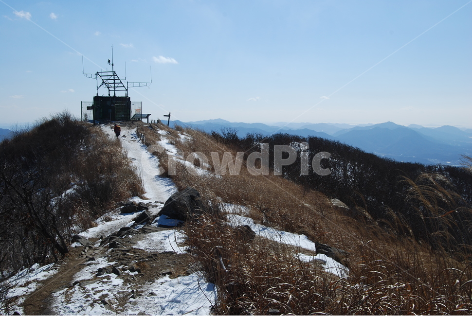 오서산자연휴양림,보령시,100대명산,월정사,등산로,돌,산행,힐링,자연,감성,등산,계절,여행,한국,한국명산,한국등산,풍경,눈,나무,하늘,바람,바람소리,환경,생태계,산,땅,겨울,계절,winter,season,자연,풍경,nature,landscape,한국자연풍경,한국자연경관,korea nature landscape,ditch,도랑