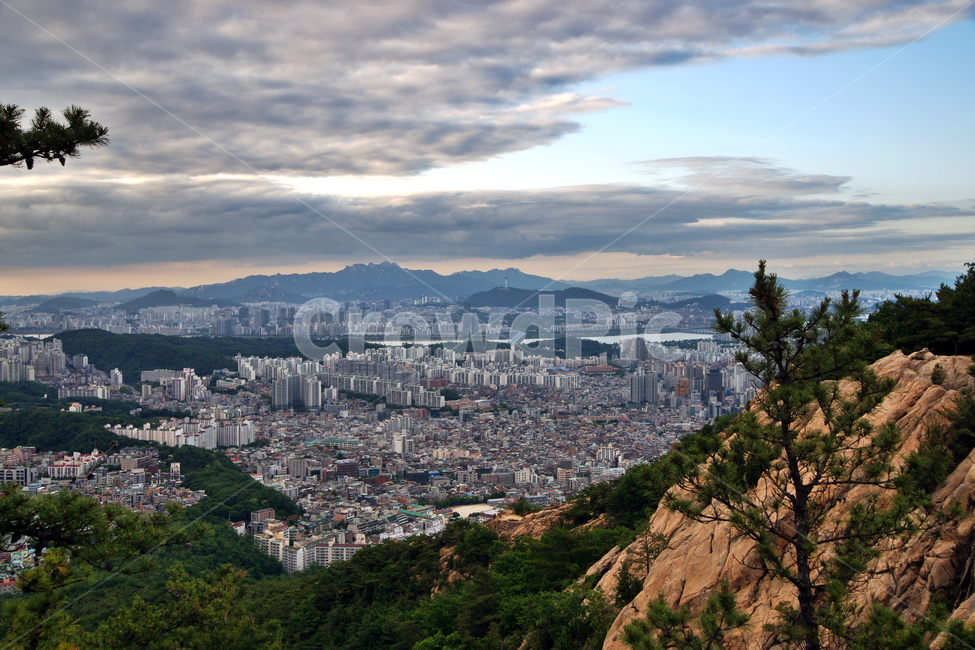 도심풍경,관악산,등산,아파트촌,강남구,도봉산,서초구,건물,일몰,석양,먹구름,한국도시풍경,한국도시경관,korea cityscape,landscape,경치,outdoors,옥외,nature,자연,scenery,풍경,aerial view,조감도