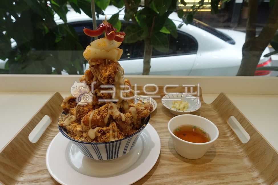 치킨,chicken,산더미치킨,후라이드치킨,food,음식