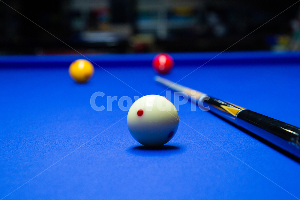 cue,큐,당구,테이블,3쿠션,삼구,빨강,노랑,흰색,도트,점,dotted,balls,billiard,carom,캐롬,빌리어드,billiards,스포츠,sports,실내,indoors,table,activity,aiming,ball,blue,color,competition,dot,entertainment,fun,game,hobby,leisure,play,pool,recreation,red,service,shot,sport,white,wood,yellow,스포츠,레저,운동,sports,leisure,exercise