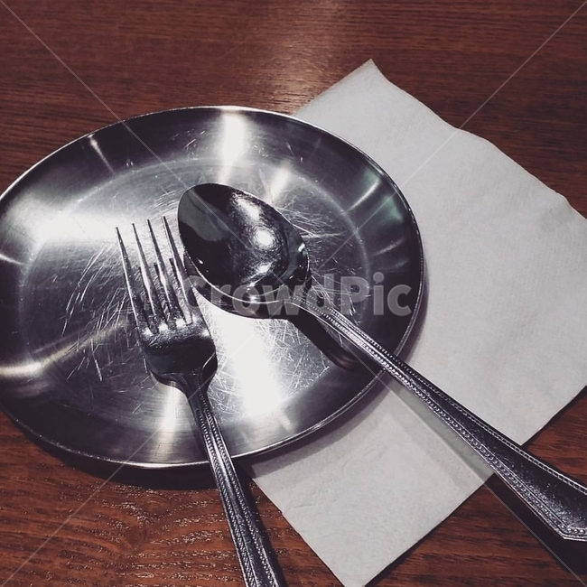 spoon,숟가락,포크,접시,식당