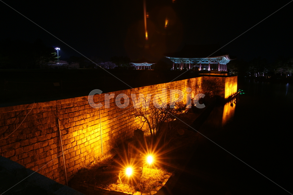 경주,야경,안압지,피러팡,경주야경,야경,밤,풍경,nightscape,night,landscape,한국전통,한국문화,korean traditional,korean culture,랜드마크,landmark,tourist attraction,한국랜드마크,한국관광지,한국명소,korea landmark,korea tourist attraction,건축물,건물외관,exterior,building,structure,architecture,construction,light,빛,flare,플레어