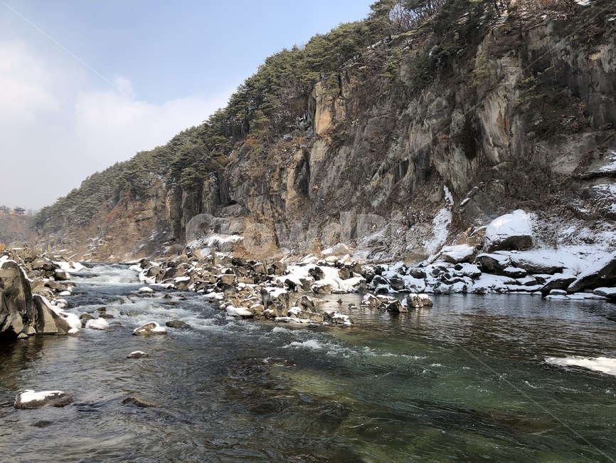 자연,눈,겨울,환경,풍경,겨울,계절,winter,season,자연,풍경,nature,landscape,한국자연풍경,한국자연경관,korea nature landscape,outdoors,옥외,water,물,cliff,낭떠러지