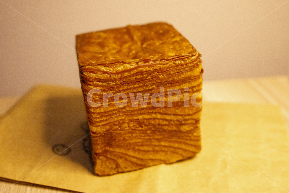 background,bread,brown,closeup,delicious,dessert,dinner,food,fresh,gourmet,homemade,isolated,lunch,meal,snack,sweet,traditional,yellow,빵,디저트,식빵,달콤,달달