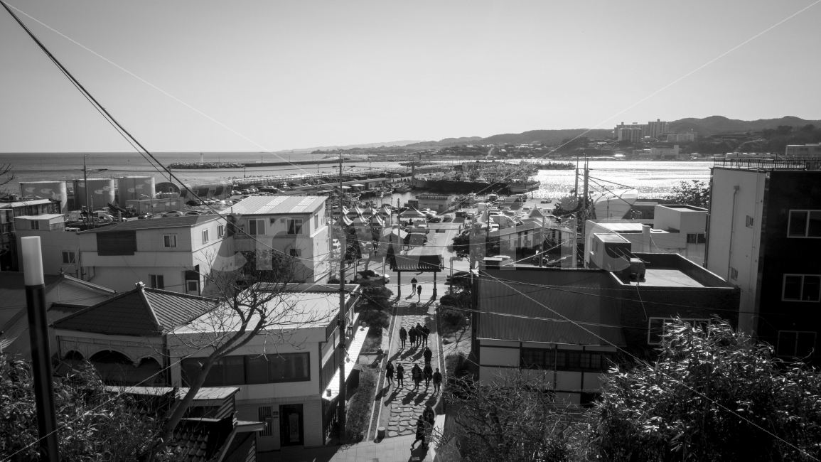 포항,구룡포,바다,그림자,흑백,monochrome,도시,풍경,city,landscape,흑백,모노톤,monochrome,black and white,nature,자연,outdoors,옥외,경치,scenery