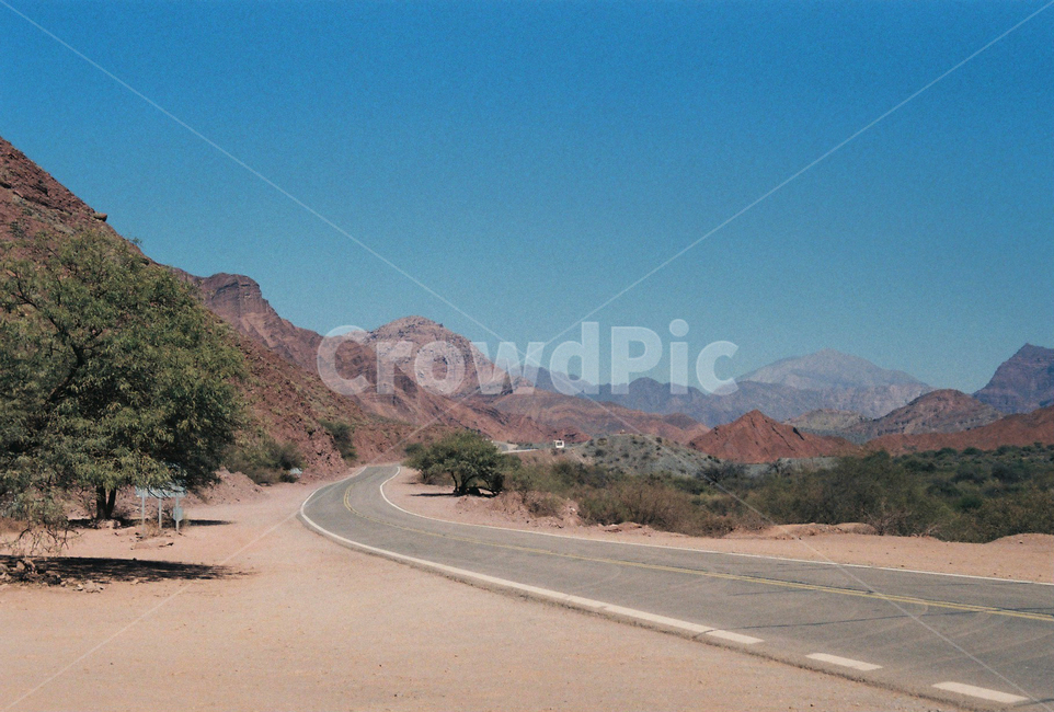 자연,아르헨티나,협곡,nature,canyon,conchas,산,바위,mountain,도로,하늘,아스팔트,road