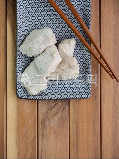 닭고기,닭가슴살,고기,단백질,생닭,음식,요리재료,신선한,날것,요리준비,닭,배경,다이어트식품,건강한식생활,요리하지않은,음식재료,식품상태,chickenbreast,meat,protein,rawchicken,food,cookingingredients,fresh,raw,cookingpreparation,chicken,background,dietfood,healthyeating,uncooked,foodingredients,foodcondition,음식,식재료,요리,food,cook,meal,dishes,food reserves