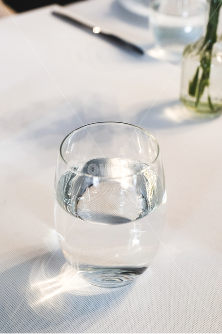 컵,유리컵,물컵,레스토랑,식당,음료수,drink,beverage,휴식,힐링,rest,relaxation,healing