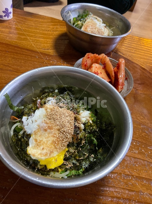 traditionalfood,koreafood,비빔밥,bibimbap,나물,계란후라이,새싹비빔밥,나물비빔밥,깍두기
