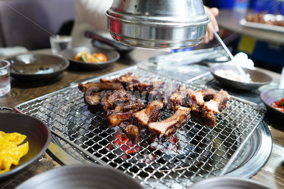 등갈비,육식,육류,간식,먹거리,음식,식사,안주,구이,한식,고기,음식,식재료,요리,food,cook,meal,dishes,food reserves,육류,고기,meat,한식,한국음식,한국요리,korean food,korean dishes,korean meal,korean cook
