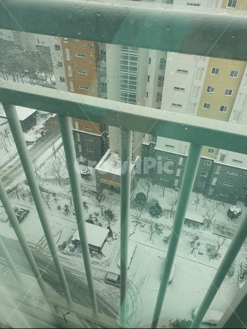 banister,난간,handrail,railing,아파트,눈