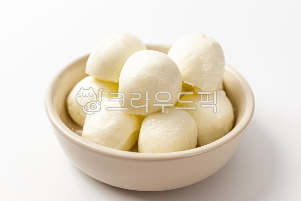 close up,ingredient,milk,Mozzarella,dairy product,food,cheese,meal,round,mozzarella cheese,Fresh cheese,plain,grocery,Food Ingredients,ingredients,Pearl Cheese,mozzarella pearls,soft