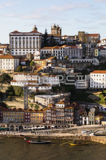 세계도시풍경,해외도시풍경,외국도시풍경,port,중심지,포트,선박,boat,보트,vehicle,watercraft,건축학,포르투,포르토,douro,duero,포르투갈,portugal,porto,douroriver,river,sunset,landscape,cloud,sky,city,oversea,foreign,world,worldcityscape,building,건물,건축,자연,해외,외국,유럽,세계,노을,pontedluís,morrogarden,배경화면,유럽배경화면,arch,architecture,metropolis,construction,constructioncrane