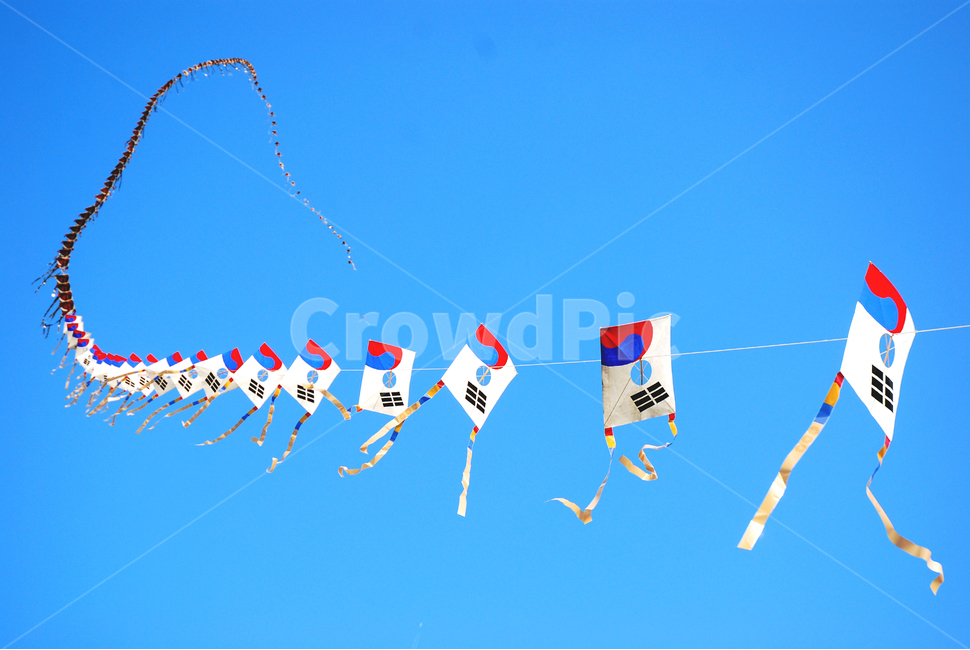 정월대보름,방패연,연,연날리기,봄,푸른하늘,하늘,kite,태극,태극연,한국전통,한국문화,korean traditional,korean culture,스포츠,레저,운동,sports,leisure,exercise