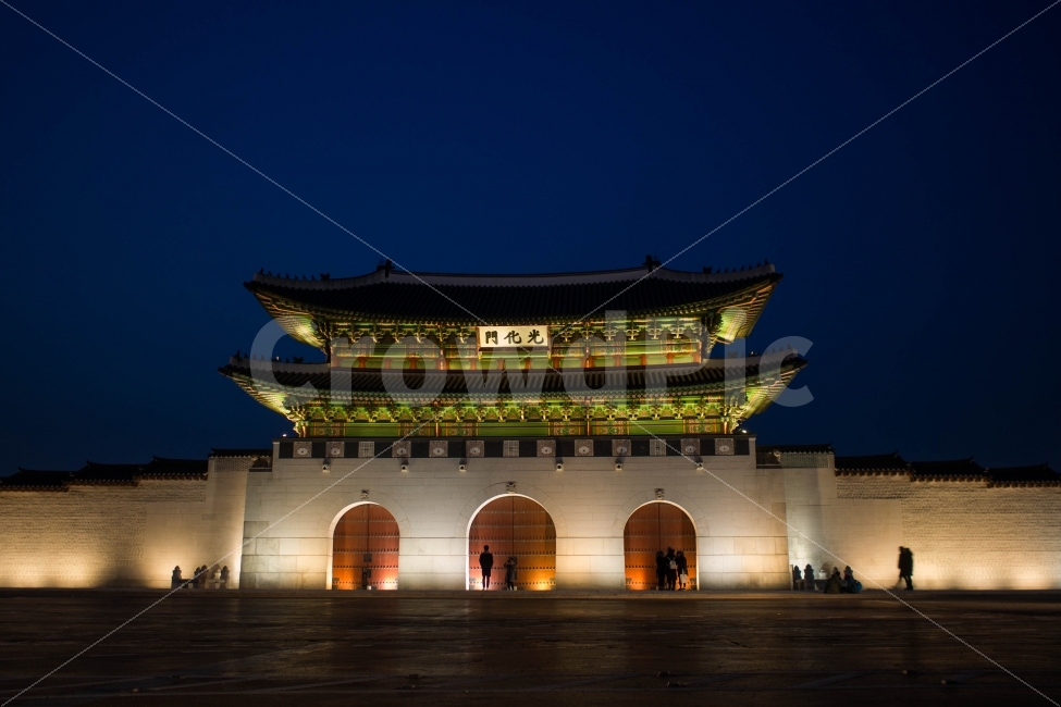 서울,여행,스냅,사진,광화문,seoul,snap,photo,야경,밤,풍경,nightscape,night,landscape,랜드마크,landmark,tourist attraction,한국전통,한국문화,korean traditional,korean culture,worship,예배,shrine,신사,pagoda,탑,architecture,건축물,building,건물