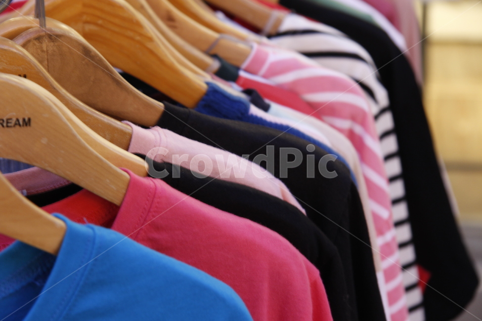 apparel,의복,clothing,옷,셔츠,다양한색,상의,전시,여성용,의류,패션스타일,의상,fashion,style