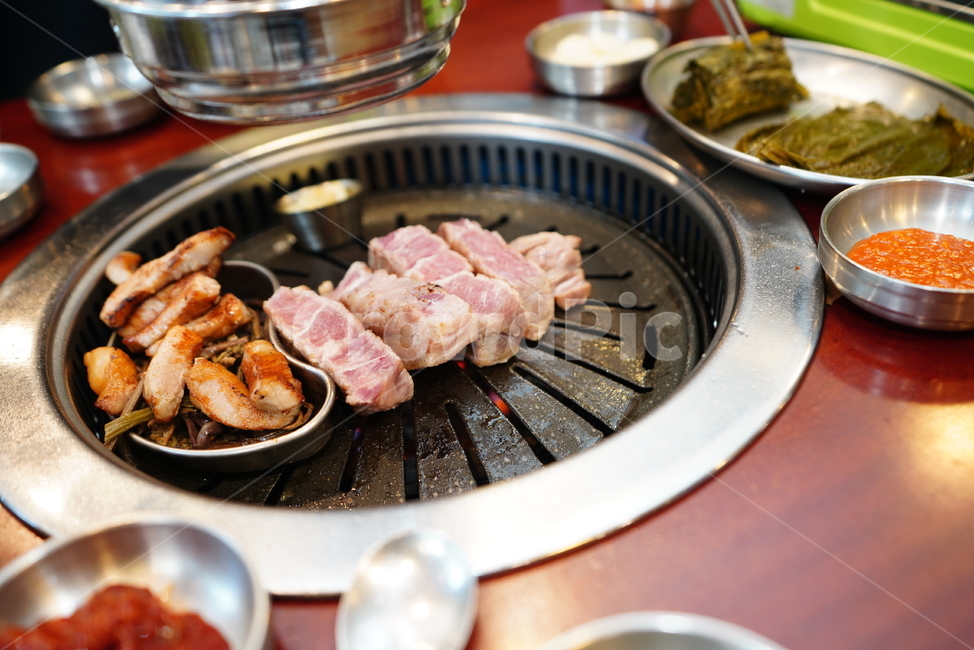 고기,육류,육식,돼지,음식,안주,food,구이,한식,먹거리,음식,식재료,요리,food,cook,meal,dishes,food reserves,육류,고기,meat