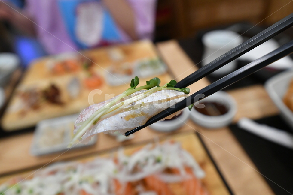 맛집,초밥,sushi,생선,회,횟감,생선요리,음식,음식,식재료,요리,food,cook,meal,dishes,food reserves,수산물,해산물,fishery products,seafood,일식,일본음식,일본요리,Japanese food,Japanese dishes,Japanese meal,Japanese cook