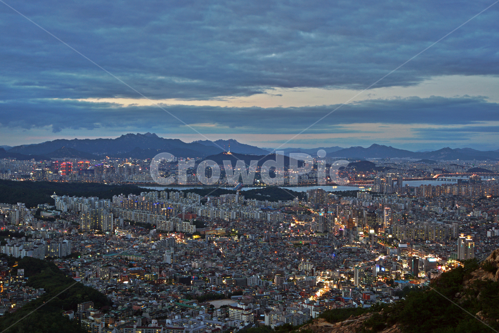 도심풍경,관악산,등산,강남구,도봉산,일몰,석양,건물,야경,서초구,한강,야경,밤,풍경,nightscape,night,landscape,outdoors,옥외,경치,nature,자연,scenery,aerial view,조감도