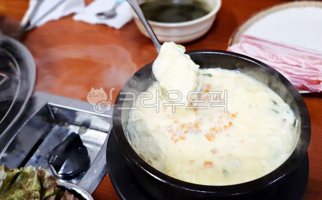 lunch,egg,Steamed dish,cook,Korean cuisine,egg dishes,restaurant,dishes,food,side dish,meal,steamed egg,Korean food,cooking,Steamed,Egg custard