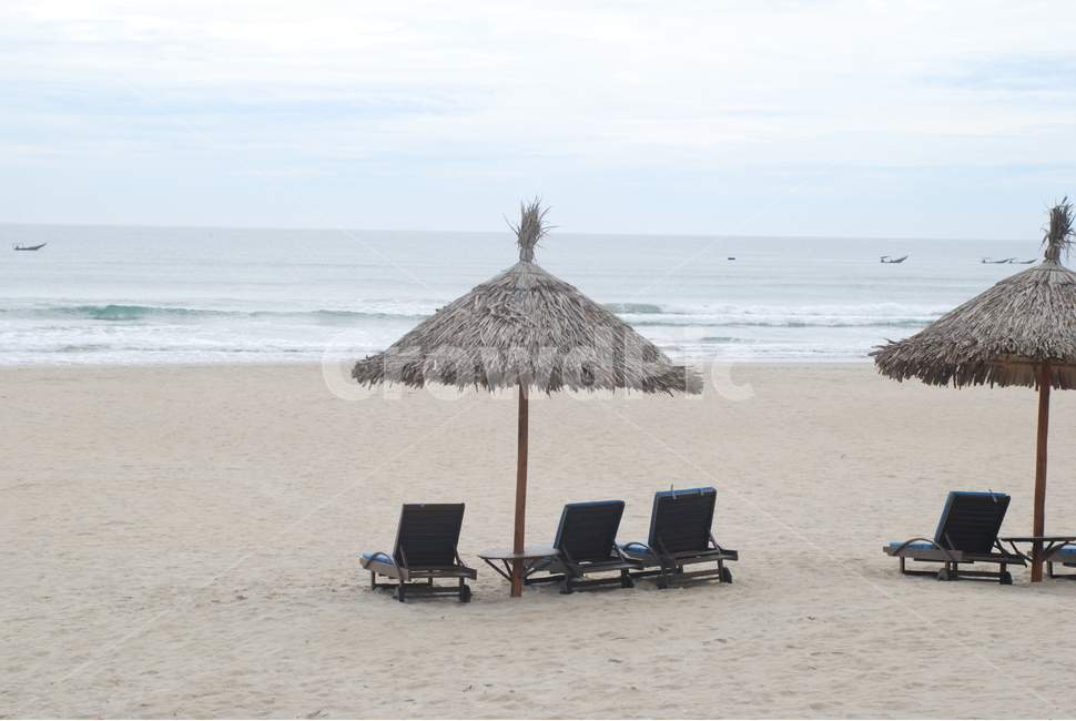 바다,휴양지,비치,휴가,베트남,다낭,자연,풍경,nature,landscape,해변,바다,beach,sea,outdoors,옥외,ocean,대양,water,물,chair,의자,shoreline,해안선,coast,연안,바닷가