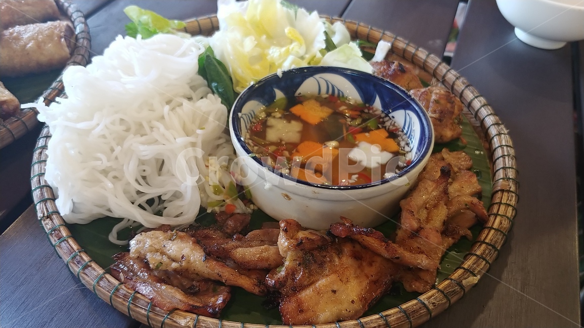 분짜,면,야채,샐러드,피쉬소스,고기,육류,베트남음식,베트남,현지식,dishes,meal,cook,현지음식,로컬푸드,음식,요리,식재료,플레이팅,food,음식,식재료,요리,food,cook,meal,dishes,food reserves