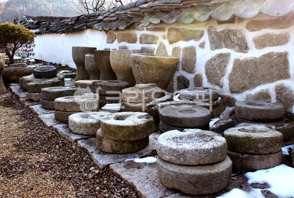 멧돌,두부만들때,두부,주방기구,주방용품,민속품,옛날생활용품,믹서,mixer,옛날농기구,옛날농업,농사,옛날물건,한국물건,우리나라물건,과거,전통,시골,한국문화,한국전통,오브젝트,사물,빈티지,빈티지감성,빈티지느낌,물건,folkitems,koreantradition,koreanculture,object,vintage,thing,itsvintage,vintagesentiments