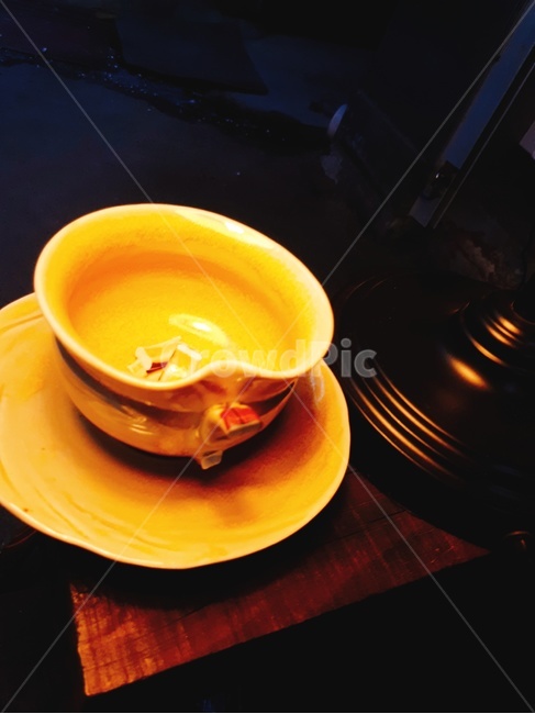 불빛,조명,찾잔,아늑함,편안함,따듯함,음료수,drink,beverage