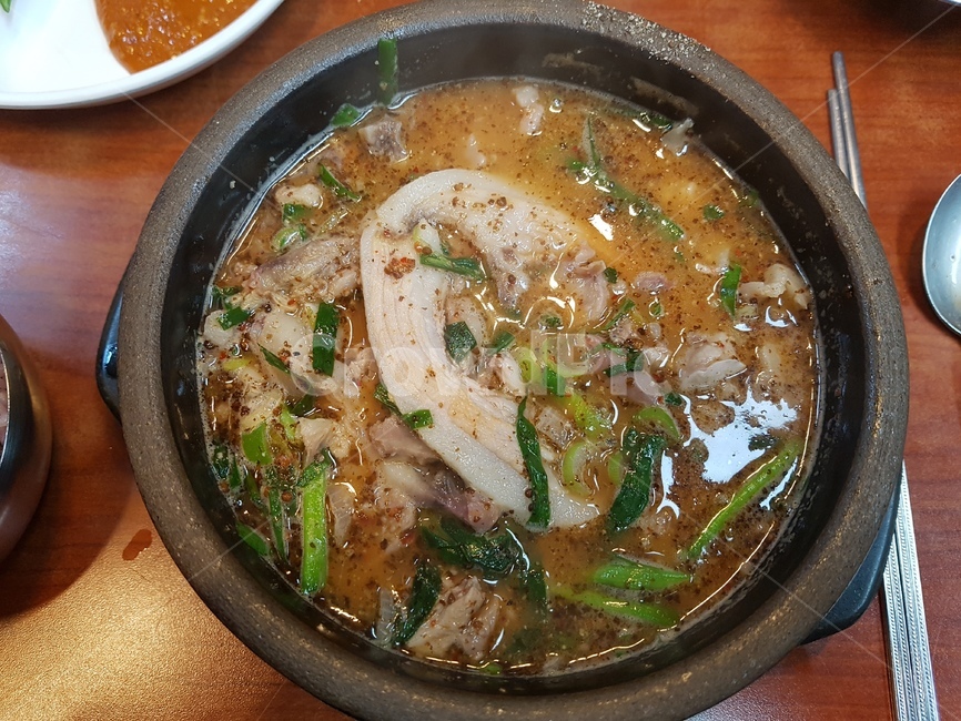 국밥,해장국,음식,요리,식사,돼지국밥,부산,부싼