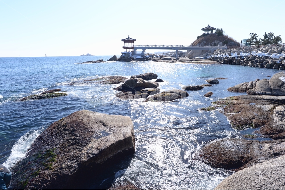 바다,바위,동해,파도,풍경,맑음,푸른,정자,자연,풍경,nature,landscape,한국자연풍경,한국자연경관,korea nature landscape,promontory,곶,water,물