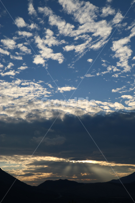 하늘,산,구름,해질녘,햇빛,노을,선샤인,양떼구름,sunshine,cloud,sky,풍경,자연,풍경,nature,landscape,outdoors,옥외,weather,날씨