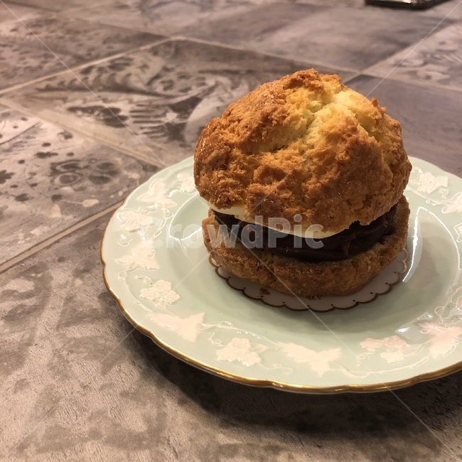 스콘,카페,분위기,감성,cafe,coffee,scon,dessert,bread,plate,음식,식재료,요리,food,cook,meal,dishes,food reserves,빵,bread