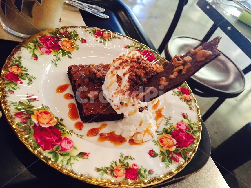 브라우니,케이크,아이스크림브라우니,디저트,dessert,음식,food,초코브라우니,초코칩,아이스크림,우유아이스크림,icecream,cake,choco