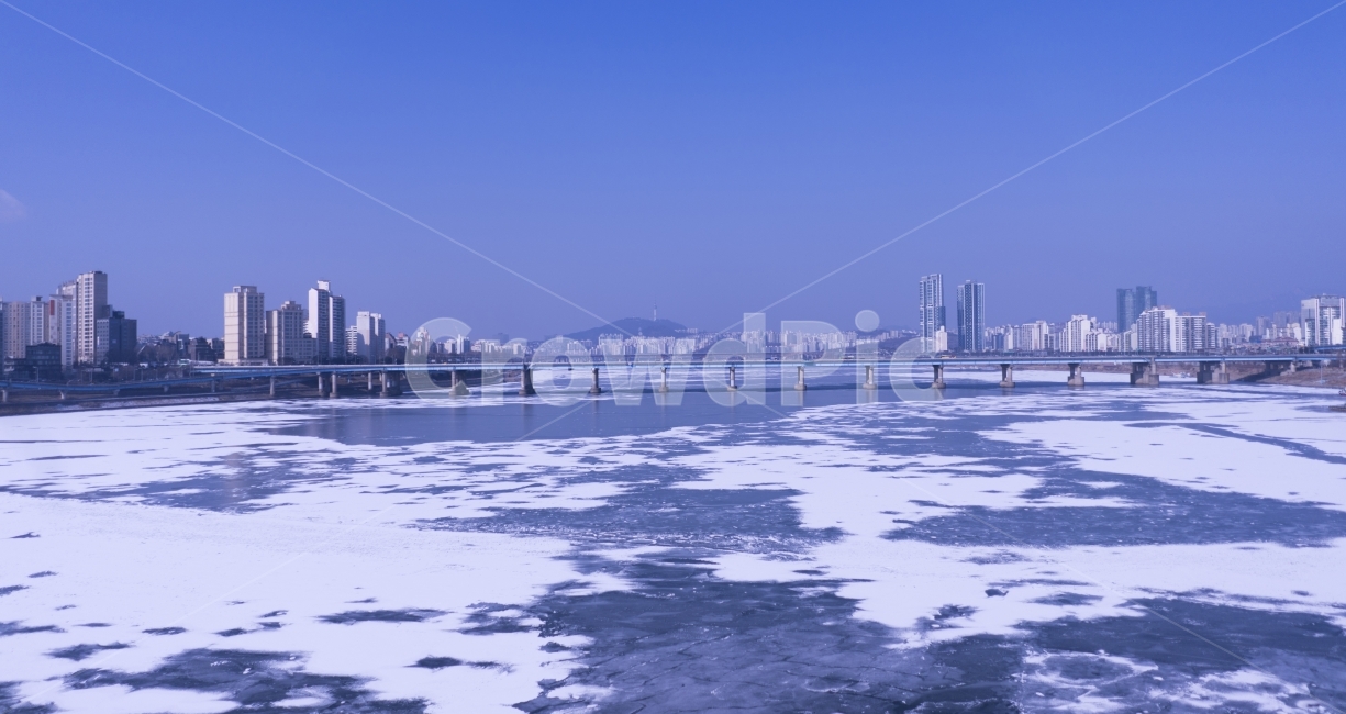 	한강,청담대교,겨울한강,hanriver,겨울,겨울,계절,winter,season,도시,풍경,city,landscape,한국도시풍경,한국도시경관,korea cityscape,building,건물,nature,자연,outdoors,옥외,경치