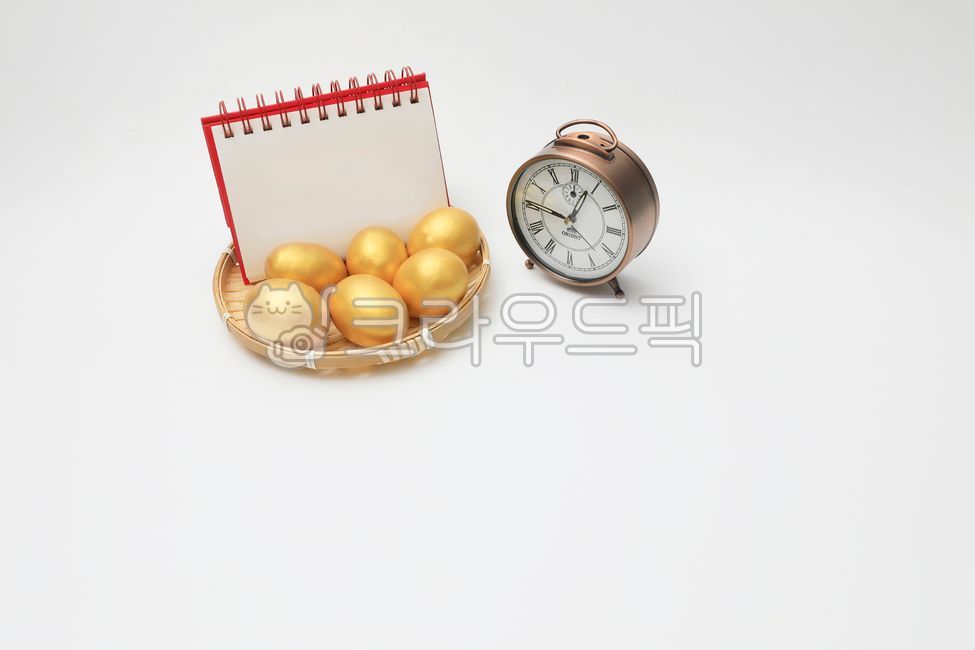 basket,yellow egg,egg,wealthy,time is money,notepad,memo,hamper,hope,rich dream,background paper,record do,memopad,wish,hit the jackpot,jackpot,time is gold,annual event table,record,property,drawp,savings,text,event table,write,plan,newyeargoldenyear,gol