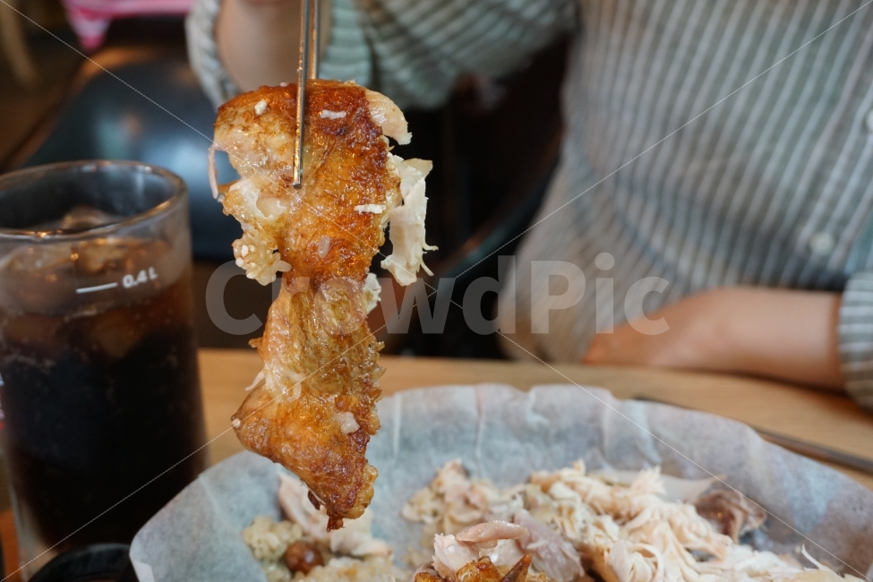 치킨,술자리,맥주,닭요리,먹방,먹음직,닭,술집,데이트,한입,beer,콜라,음식,식재료,요리,food,cook,meal,dishes,food reserves,육류,고기,meat